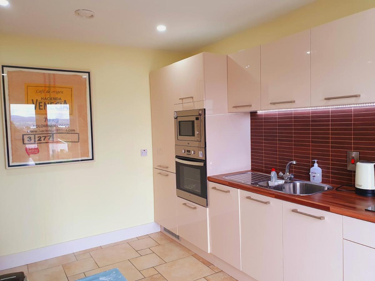 Апартаменты Seaview Apt In Buncrana With Balcony Экстерьер фото